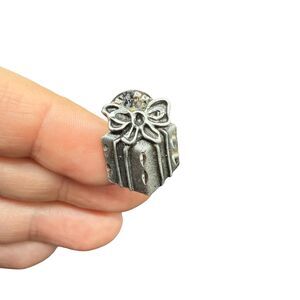 Vintage Jewelry Gift Brooch Present Pin